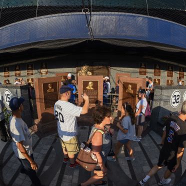 learn-about-yankees-legends-at-monument-park